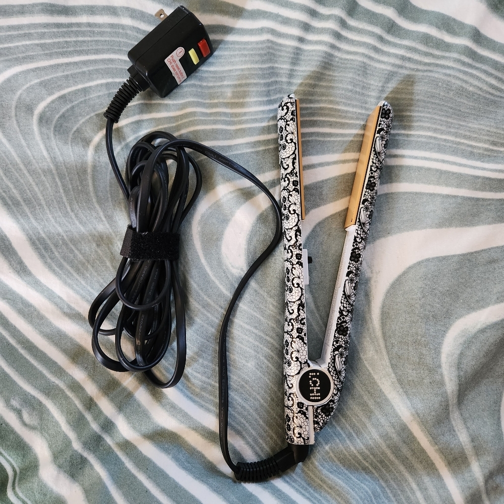 Chi 1" ceramic plate flat iron lace